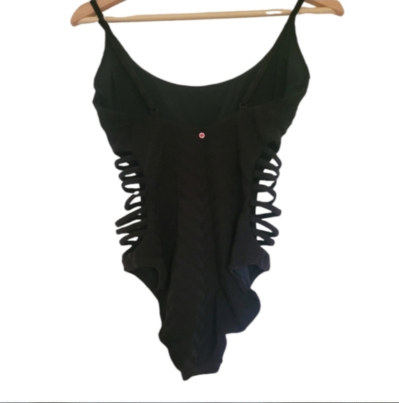 Red Carter Twilight Cruz Black Cut-Out One Piece Swimsuit, Size S | Chevron - Picture 5 of 9